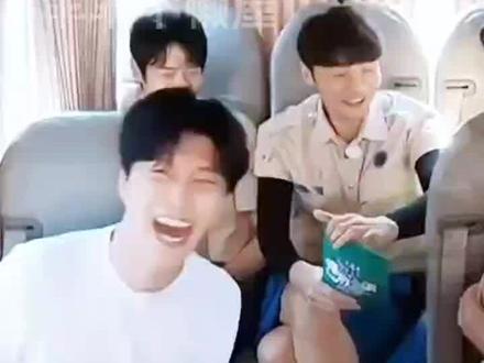 李荣浩也太敢说了,节目里吐槽杨丞琳半年没回家#娱乐 #八卦 #娱乐圈