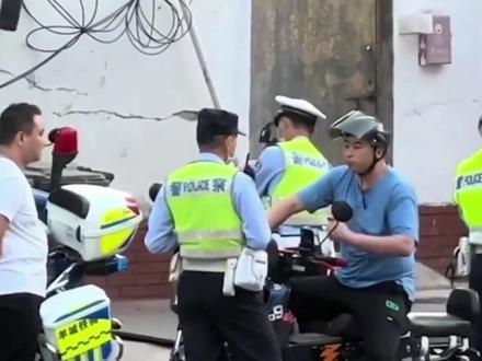 才知道!电动车不戴头盔会被电子眼抓拍,不处理会影响个人征信? #戴头盔骑车 #一盔一带 #文明骑行