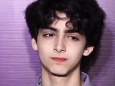 他,是印度最帅的男人,被称为印度版贾斯汀比伯 #印度最帅的男人 #帅哥 #搞笑 #离谱 #万万没想到