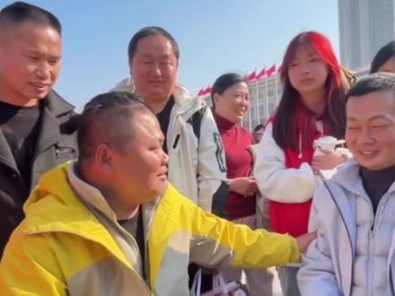 老六荒野最新爆炸新闻:第三季赛事不会停,赛事细节曝光。#老六荒野 #赛事 #爆炸新闻 #看过来 #最新消息 @抖音热点 @