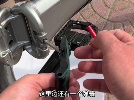 燕鸥n8d9p10x11p20x22保险插销更换教程保险更换 燕鸥n8d9p10x11p20x22保险插销更换教程保险更换#燕鸥d9更换保险插销 #燕鸥折叠扣保险更换 #燕鸥d9 #燕鸥折叠车大兴区专卖店 #大兴区小陈车行