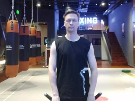 再学不会我就咬死你 😼
双刀剑花 9+9 动作
《剑三》明教都是从我学的嘻嘻嘻
来,一起学
#一套动作行云流水 #外国人 #剑花 #剑花教学 #挺ok个姐