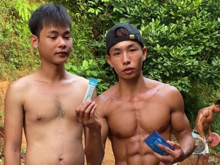 针对瘦的人群,想要增肌增胖的,肠胃吸收不好的,狂吃不胖的
每天冲一条复合益生菌
促进肠胃吸收