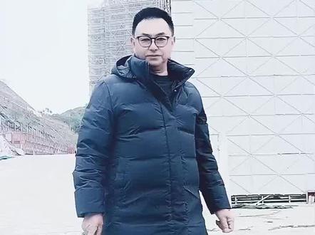 你现在不管到哪家银行去开户,银行都会告诉你,这是一类账户还是二类账户。