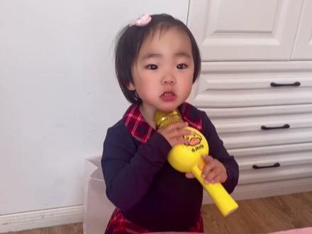 悦悦躲过了新冠最终没能躲过甲流,还是确诊了,烧了三天三夜,这条视频详细记录了悦悦宝贝从确诊甲流到甲流下线以及用药,希望对大家有帮助。#甲流 #宝妈 #宝宝发烧 #带娃#如何应对甲流高发期