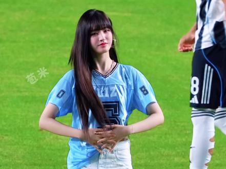 宝宝你是一只小兔子吧#ive #liz #金志垣 #liz开球