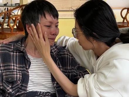 你我为何沦落这步田地,就这般望着你...