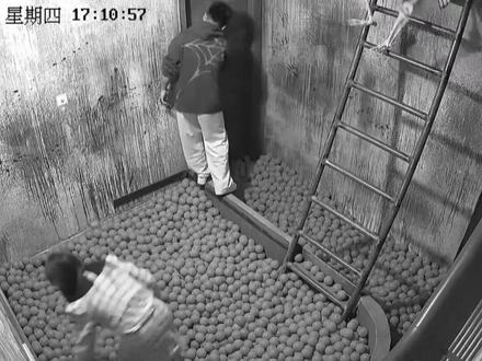 古宅探秘、摸金夺宝,越玩越刺激!#咻咻勇者 #中式民俗 #摸金