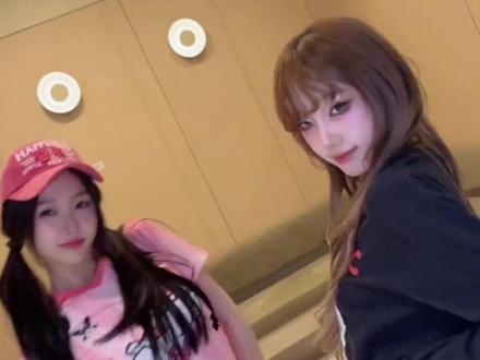 #YENA虞书欣CatchCatch 焦糖拿铁小蛋糕配椰奶真是甜美组合,这个组合喜欢多来!#YENA #虞书欣 #CatchCatch