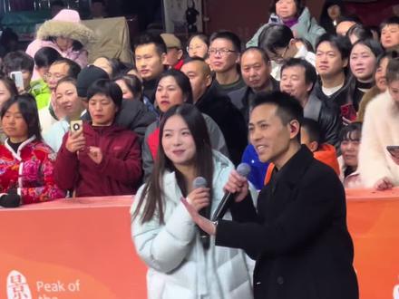 我图哥太幸福了,又飘亮又年轻的小苏苏也想嫁给他做图嫂#索图大舞台#索图#图图