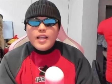 rapper桃强势回归#说唱现场 #桃黑黑直播回放 @桃黑黑 @忧郁的小胖蛋 #跳楼机