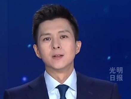 从战斗机飞行员到航天员,因为任务要求,张志远没有把将要出征的消息告诉他的孩子们。