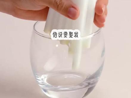 《情定碎玉》超长篇~原文已完结~#不悔王爷 不悔王爷小说 不悔王爷后续 不悔王爷结局 不悔王爷完结 不悔王爷2 不悔王爷3 #一念我心 一念我心小说 一念我心后续 一念我心结局 一念我心2 一念我心3 #容钰姜淮月 容钰姜淮月小说 容钰姜淮月后续 容钰姜淮月结局 容钰姜淮月2 容钰姜淮月3 #他说要娶我予我凤冠霞帔不曾想到头来却食了言 他说要娶我,予我凤冠霞帔,不曾想到头来却食了言小说 他说要娶我,予我凤冠霞帔,不曾想到头来却食了言后续 他说要娶我,予我凤冠霞帔,不曾想到头来却食了言结局 #碎玉 碎玉小说 碎玉后续 碎玉结局 文荒推荐 小说推荐 小说 宝藏小说
他说要娶我,予我凤冠霞帔,不曾想到头来却食了言。他跌落悬崖,失了忆,被一个姑娘所救。他在殿前跪了三天,誓要同我退婚,娶那个姑娘为妻。皇帝头疼不已,召我过去问我的意见。我盈盈跪伏,努力忍着不让眼泪掉下来。「如太子殿下所愿。」