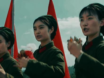 这本《英语的基本规律 速成记忆法》 这本《英语的基本规律 速成记忆法》,1988年出版,王克谦编,光明日报出版社出的,213页,定价两块五。那个年代,无数被单词折磨的年轻人,就是揣着这本小册子,第一次发现——英语原来是讲理的。#老书 #绝版书 #英语 #基本规律