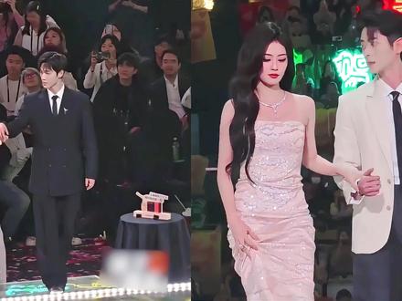 事故一个赛一个离谱,洋相一个比一个丢人,《星光大赏》全是乐子 #星光大赏 #孟子义 #鞠婧祎 #白鹿