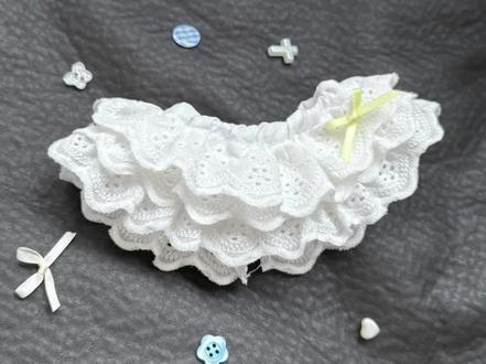 手残党福音去!3分钟花边爆改娃衣 姐妹们!谁懂啊!家里一堆闲置的棉花娃娃旧衣服,丢了可惜,放着又占地方?🤦♀️ 手残如我,之前看大佬改娃衣只有羡慕的份... 直到我发现了这个 **神器**—— 6cm纯棉花边**!✨
操作简单到哭!真的零基础就能上手!👏
1️⃣ **剪一段花边**:长度大概能绕你家娃娃一圈半到两圈就够(看你想做小裙子还是小围裙)。6cm宽度超级友好,容错率高!
2️⃣ **给娃围上**:直接像小围裙/小裙子一样绕在娃娃腰上!🤗 纯棉材质软fufu的,贴合度超好!
*拯救旧衣基础款单衣秒变层次感小裙装,省钱小能手就是我!💰
超百搭!白色、米色花边最万能!配什么颜色的娃衣都好看!🌈
质感满分!纯棉的触感超级舒服,娃娃穿着也“舒服”~😉
性价比高!按米买,几块钱就能让好几件旧娃衣重获新生!
适合人群:
🙋♀️ 想尝试娃衣改造但怕复杂的手残党!
🙋♀️ 家里有闲置娃衣想翻新的姐妹!
🙋♀️ 想给娃快速加个萌点的懒人妈咪!
材料指路:
🍑搜 “6cm 纯棉花边” 或 “6cm 纯棉宽花边”,超多颜色可选!建议白色、米色、浅粉、浅蓝这种基础色先入手!
真·有手就会!快把压箱底的旧娃衣翻出来,再买一卷6cm纯棉花边,3分钟收获一只崭新奶萌娃!✨ 效果绝绝子,求你们去试!!#棉花娃娃 #手工diy #20cm棉花娃娃 #娃衣 #手工制作