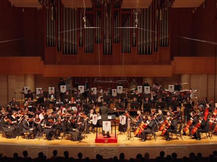 你、演奏春日影了吧?和我不认识的乐队一起
“为什么重要的话就是说不出口”
CRYCHIC解散后,
于中山音乐堂再次响起的春日影,
这一次,素世能否挽回祥子,
挽救CRYCHIC?
原作:BanG Dream! It's MyGO!!!!!
原曲:春日影
作曲:藤田淳平
编曲:邱夏琳
曲目监制&指挥:弦上
演奏:帝玖管弦乐团
节目策划:711
出演:长崎素世(711)、丰川祥子(秋秋)、帝玖管弦乐团全体憋笑乐手
视频制作:永恒
摄像:喵子、Kitakami、永恒、QB
摄影:秋月
封面设计:天琪
稿件监制:星辰、果叔
录音混音:张艺缤
录音助理:石锴、赵浩良、王子赫、赵恩娴
特别鸣谢:朱诗家教授
#春日影 #bangdream #为什么要演奏春日影 #邦邦#mygo