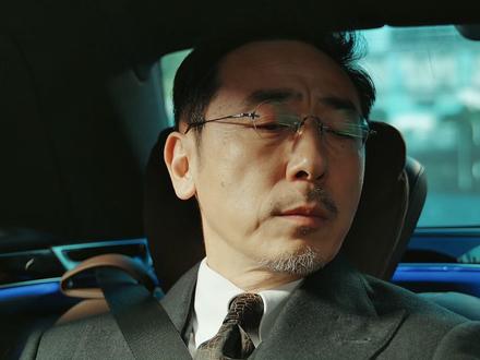 她的盛焰-震动整个金融圈的惊天豪赌,竟然只是复仇棋局的开篇 #了不起的精讲团#影视解说#悬疑#抖音精选#她的盛焰