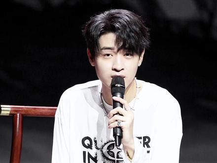 秦霄贤发布会首唱卿卿你我#秦霄贤 #秦霄贤卿卿误我 #卿卿误我