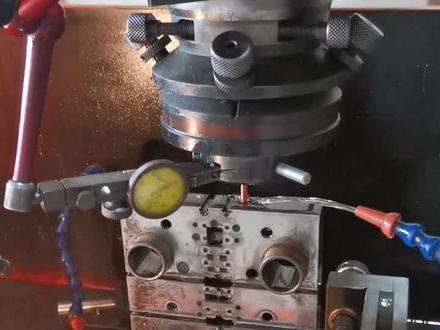 火花机加工M6螺丝,模具钢硬度60 HRC