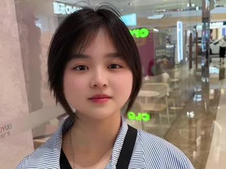 贵妃和太子妃哪个大#街头采访