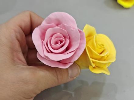 两招搞定粘土玫瑰🌹花瓣制作技巧#粘土手工简单教程