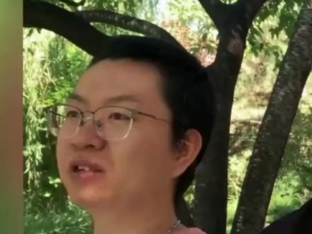 以我为本,以自由为代价,随心所欲!
高兴就好,不要喝毒鸡汤,那是洗脑!#在下辉子 #毕业后的生活