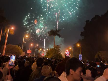 大年初一,一年一度的厦门烟花秀,太震撼了,台湾海峡和厦门两岸一起燃放烟花秀,第一次现场观赏这么大型的烟花秀,太美了,不虚此行🙏