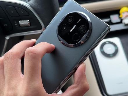 华为MateX5:到底是不是5G?是不是麒麟9100?#华为MateX5 #华为5G #华为5g折叠屏手机