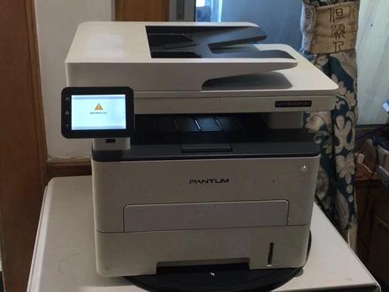 奔图M7300或7100,提示鼓组件寿命尽3001,更换硒鼓芯片,粉盒加粉 #打印机维修 #打印机 #打印机推荐 #硒鼓 #奔图打印机 #打印机小李哥 #粉盒 #家用打印机推荐 #家用打印机 #家用打印机怎么选