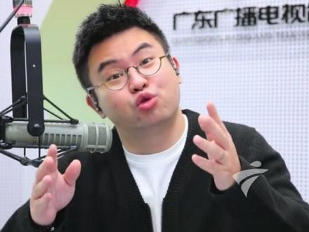 张家界一小学45岁家长参与护学岗时猝死,谁该为此事负责?#护学岗 #法律 #张家界一家长参加护学岗猝死