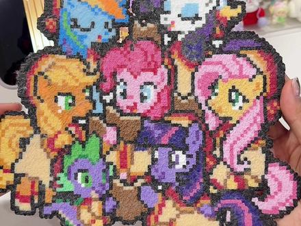 小马宝莉辉月10的sc全家福抽不到,那就拼一个! #拼豆 #我染上了拼豆 #小马宝莉 #辉月十 #小马宝莉sc