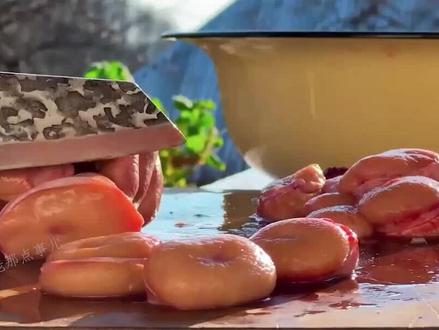 牛蛋蛋是如何被加工食用的? #牛蛋 #制作过程 #奇葩制作