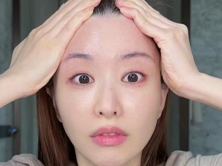 女明星0成本瘦脸术!开始我也不信,但后来脸都歪了🤣#瘦脸操 #去水肿 #明星化妆师推荐 #早八妆容
