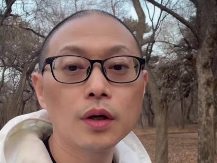 几千美金的避坑经验,我把OpenClaw调教成了“自驱动”主管
我通过优化 agents.md 配置文件,仅花几块钱 Token 就实现了 Agent 团队的自我驱动、自我监测、自我总结
#OpenClaw #AIAgent #Obsidian #Agent #Clawbot