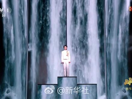 #刘宇宁春晚 许我再少年太好听啦~#春晚歌曲