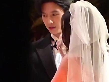 双轨:靳朝终于把他的暮暮娶回家,暮暮等这一天等了六年