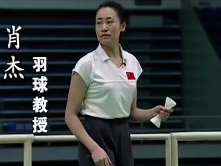 全场步法为什么持拍脚在前,让你不再迷惑。#创作灵感 #羽毛球基础教学 #羽毛球步法 #羽毛球步伐 #羽毛球教学