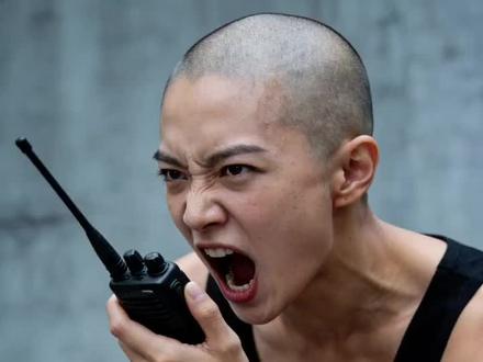 厨房厨房9号桌有两个老人😍,然后菜做的清淡一点啊😘,然后火候大一点😋,就是软烂一些😱,其中一位老人是过生日👅,再赠送一碗那个长寿面👀,然后长寿面也做的软一点啊🙏,是的是的👽,吧台💀,吧台把音乐换成生日歌😍,然后你们几个过去给老人送一个祝福过去😂,收到收到😘,各部门🥰,各部门这两天节假日客人比较多🥵,我们在工作的时候要掌握好节奏🤩,注意安全哈🥴,尤其是老人🤢,孩子还有孕妇🥶,我们服务的时候一定要细心对待🥳,谢谢各个部门辛苦了🤡,收到收到🤭。#素食餐厅 #尼姑 #谦喜·素食·咖啡#厨房 #厨房厨房 #