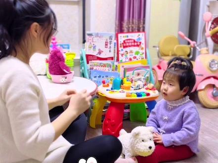 两岁宝宝推荐:0-3岁早教儿歌、幼儿早教启蒙歌谣《一只哈巴狗》🤗
👩妈妈经验分享:会坐会走会唱歌的小狗西高地,哪个小朋友能拒绝这么可爱的公仔小狗,最适合正在学说话的宝宝。#真实生活分享计划 #种草激励计划#亲子互动 #早教玩具#babycare西高地小狗