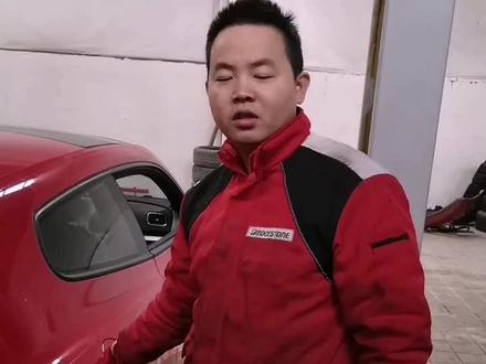 大众车型油箱盖不能打开,可以用这招轻松搞定#汽车维修与保养#修理厂#修车人@抖音小助手
