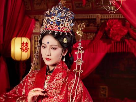 南京云锦开箱记2,体会寸锦寸金的中式工艺#厦门良辰集 #国风正当红 #汉服 #汉服婚照 #国风 #凤冠霞帔 #传统服饰文化传承