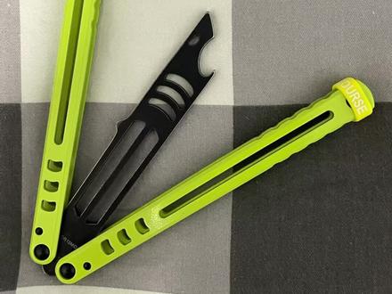 这是一期非常简单的教学视频#蝴蝶花式刀#balisong #安全练习玩具