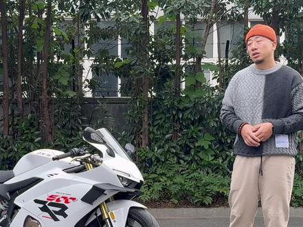 张雪500RR 快乐制造机 #张雪机车 #张雪500rr #仿赛 #肉松不客观 #摩托车