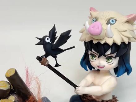 鎹鸦:家人们谁懂啊,出来上班还被同事惦记上了#鬼灭之刃 #伊之助 #粘土 #定格动画