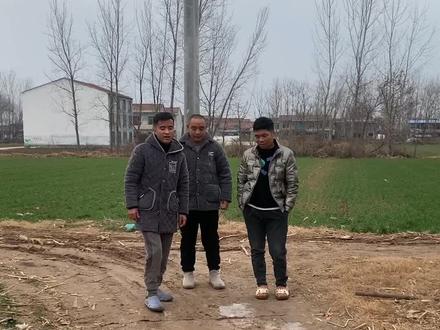 #农村搞笑段子 #河南方言 #童年回忆 @DOU+小助手 第二次挑战找到小时候的感觉了 老表们我们谁输了 评论区见