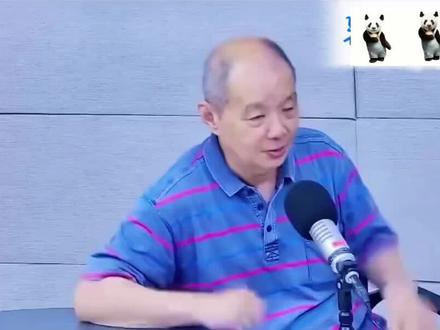 如果你不懂王楚钦巴黎断拍对他的影响,那就听听专业人士分析 段老这番分析,真是说到了点子上,通透又客观。
• 内行看门道,他把断拍影响直接点到七成,不是护短,是讲专业事实。
• 王楚钦是强攻型打法,对球拍手感要求极致精细,换副拍等于整套进攻体系被打乱。
• 混双刚拿金牌、状态正盛,突然遭遇这种突发打击,心理冲击本就巨大,换谁都难瞬间稳住。
• 不是“大心脏不大”,而是顶级运动员的感觉依赖本就极强,装备差一丝,场上乱一片。
• 看完只觉得:他不是输在心态,是输在意外+打法特性+对专属球拍的极致依赖。
请黑子们摸着良心,守住底线,口#下留德!愿王楚钦往后一路坦途!!#王楚钦断拍 #断拍真相 @王楚钦