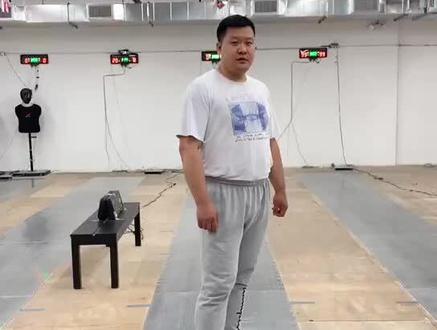 #海豚知道 #击剑 弓步技术的重点