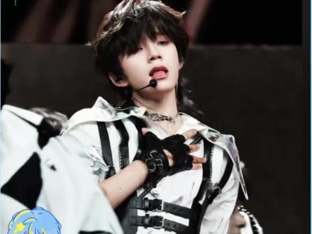 所有人感受!#王橹杰 #王橹杰跪地凝视 #荣耀之战 #tf家族四代 #魅之八秒