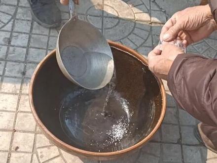 亲自见证炸鸡头全过程,期待有空学以致用。#老手艺